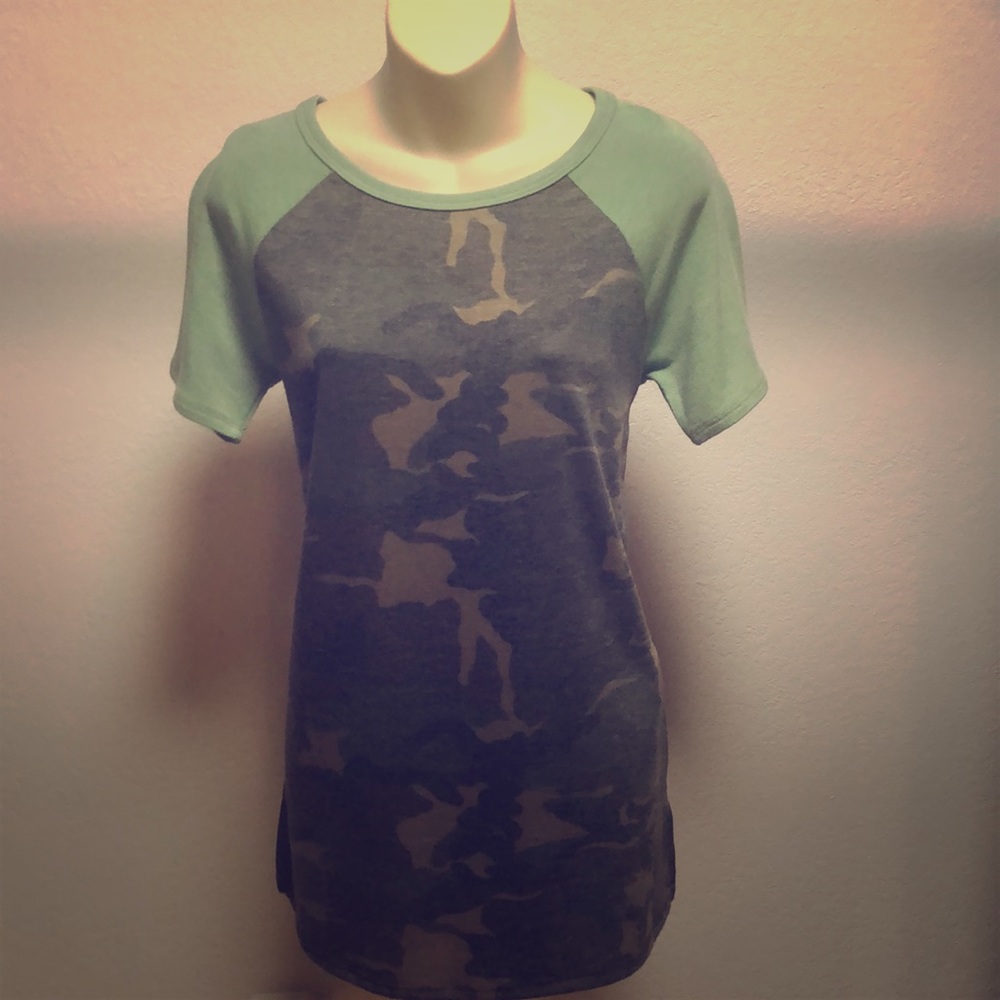 Women’s camo  top